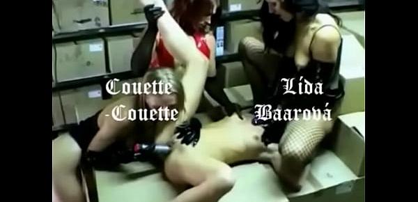  Avec deux copines Couette-Couette soumet Lída Baarová